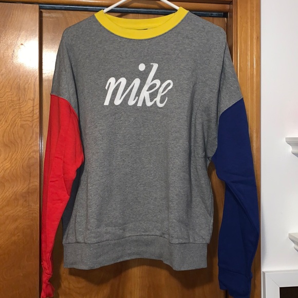 Nike Sweaters - Nike crewneck